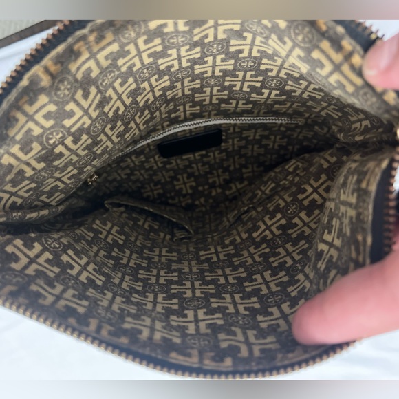 Tory Burch leather fold over crossbody. - Picture 7 of 12